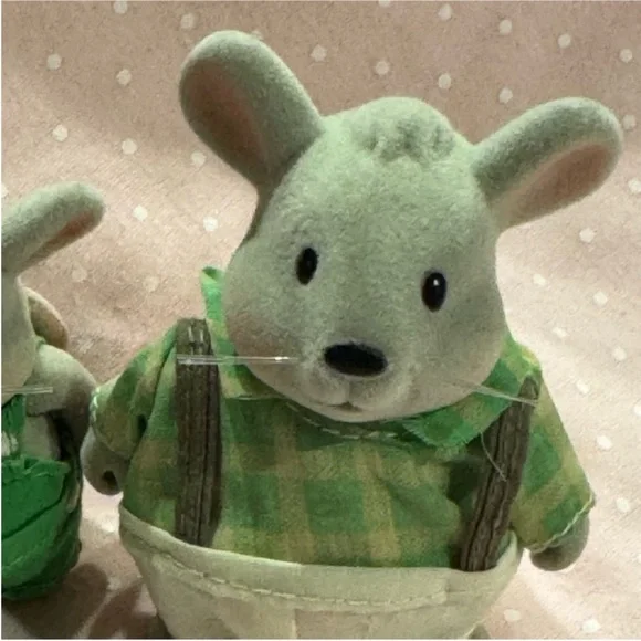 Li’l woodzeez Charming Mouse Family Toy Set - Picture 8 of 10